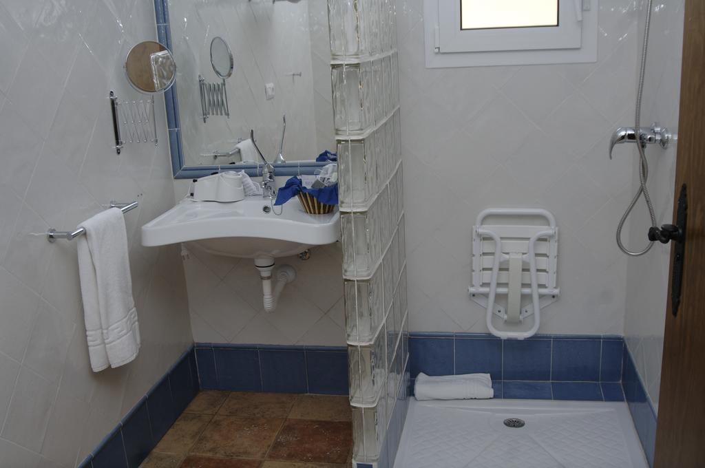 Hotel Casa Grande Захара де лос Атунес Екстериор снимка